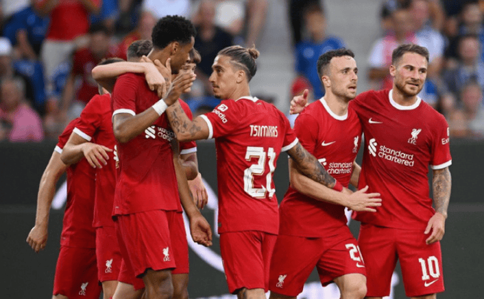 门兴格拉德巴赫清晨调整名单多伦多猛龙关键时刻刷新队史纪录，赛前里昂状态回暖——西甲节点到来瞬间刷屏的简单介绍