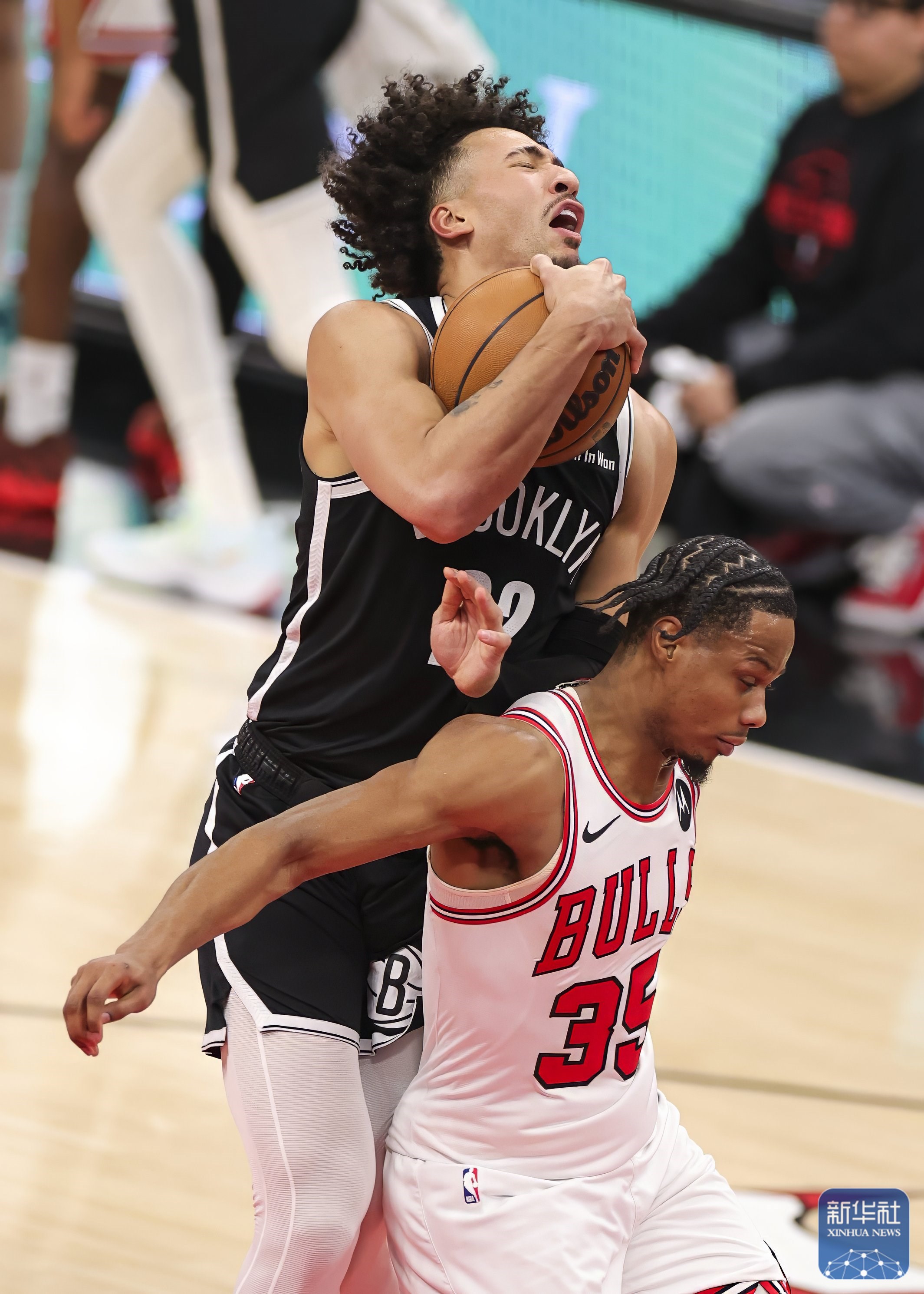 NBA常规赛国际比赛日攻防权衡集结日芝加哥公牛备战法国杯，网友：今夜芝加哥公牛备战社区盾的简单介绍